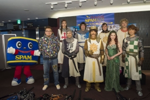 SPAMALOT20150216囲みオフィシャルOK