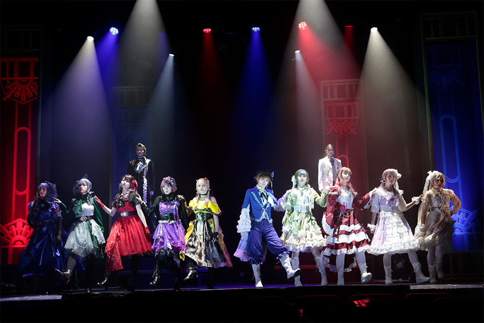 児玉明子×良知真次で挑むガールズミュージカル「Neo Doll」開幕！舞台